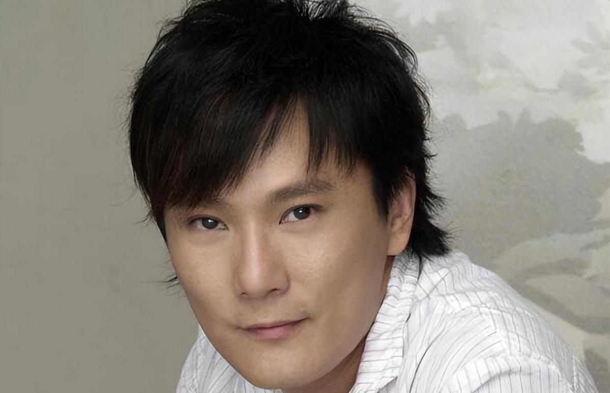 唱歌只是副业？“情歌王子”张信哲，低估你了