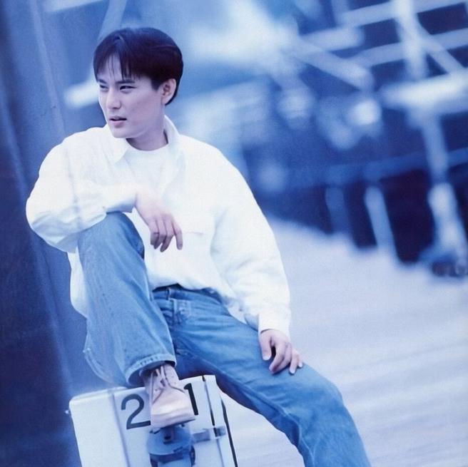 唱歌只是副业？“情歌王子”张信哲，低估你了