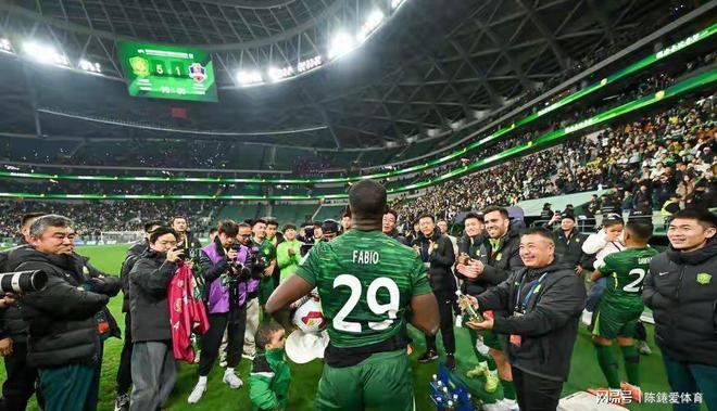 中超动态！国安超市开张！9大国脚级球员待售，冬窗大换血开启