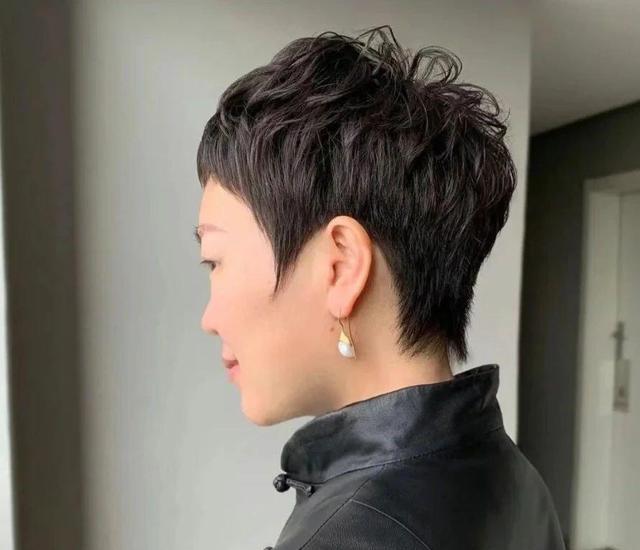 这三种发型，女生剪后不后悔的短发。很有高级感十分好看