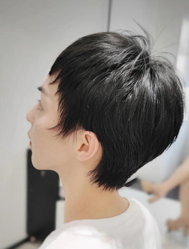 这三种发型，女生剪后不后悔的短发。很有高级感十分好看