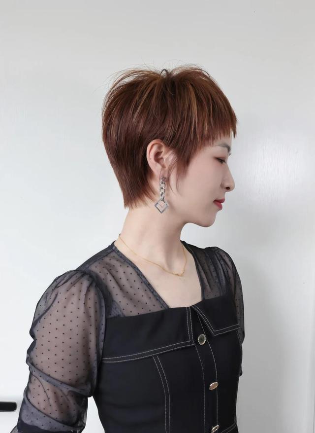 这三种发型，女生剪后不后悔的短发。很有高级感十分好看