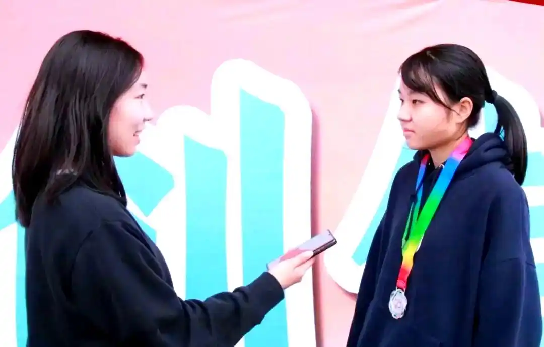 青春的精彩瞬间：校运会背后的拼搏故事