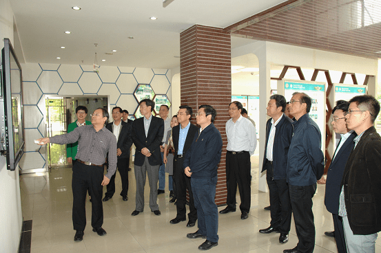 江苏省副省长张敬华一行莅临苏州大学调研