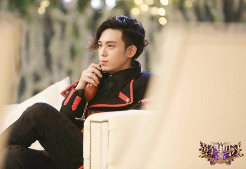 《黄金单身汉》陈楚河狠咬小王菲 女神花容失色