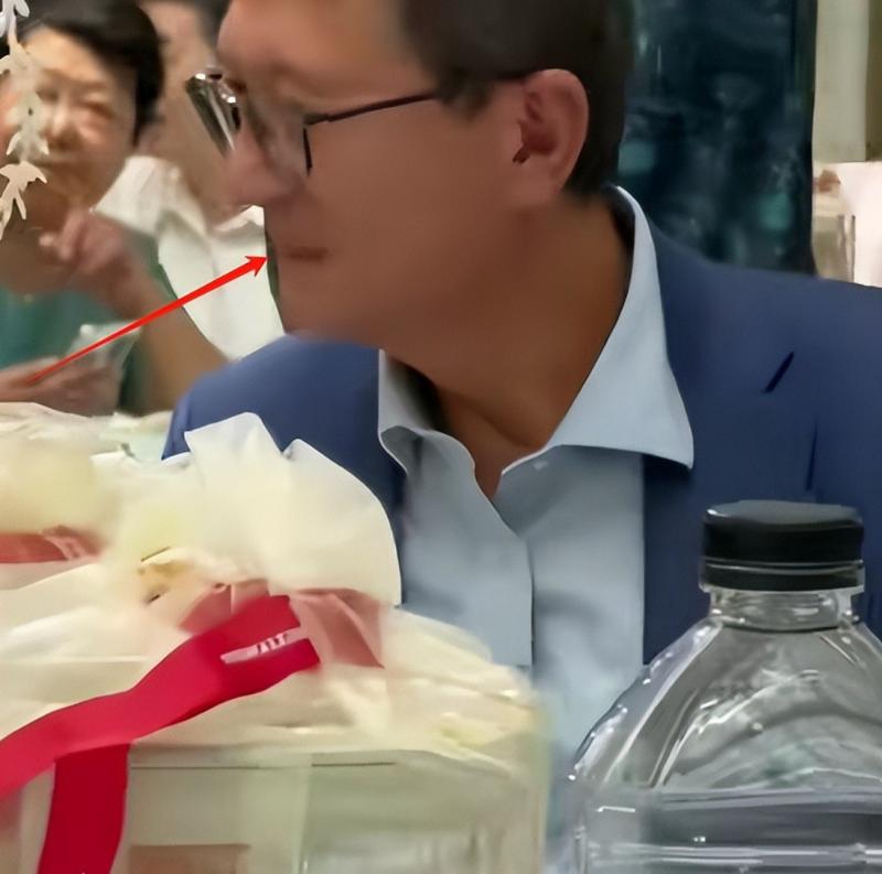 恩爱16年后，64岁徐威开始“萎缩”，44岁张怡宁被郭晶晶上了一课