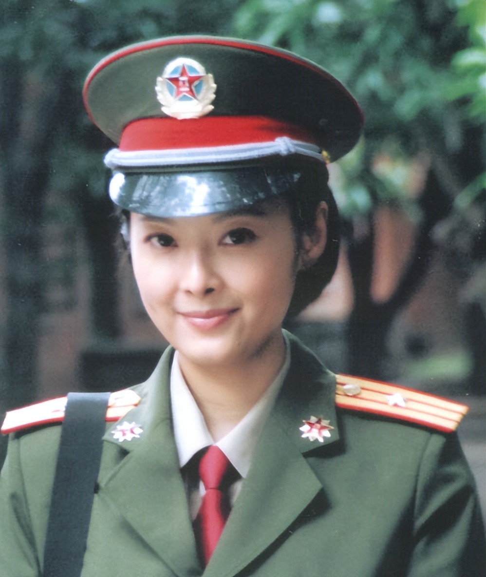 袁立与他同居12年，将美好的年华都给了他，他却选择和张怡宁结婚