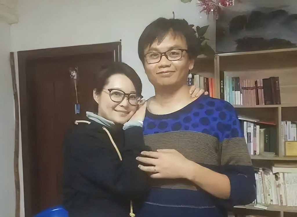 袁立与他同居12年，将美好的年华都给了他，他却选择和张怡宁结婚