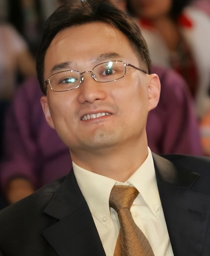 袁立与他同居12年，将美好的年华都给了他，他却选择和张怡宁结婚