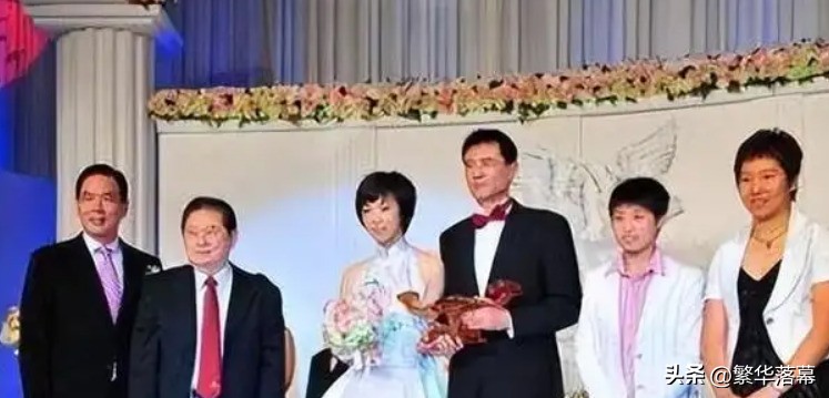 徐威宠了袁立12年，为何转身娶了世界冠军张怡宁？