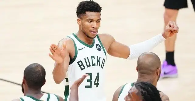 更新换代，本赛季NBA圣诞大战宣传片出炉，致敬13年经典版本