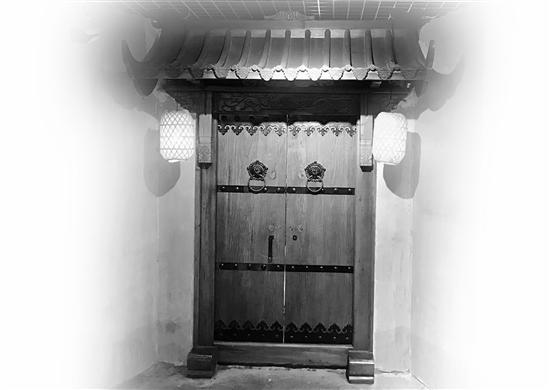 年轻人热衷密室逃脱游戏 有人吓哭有人中途退出