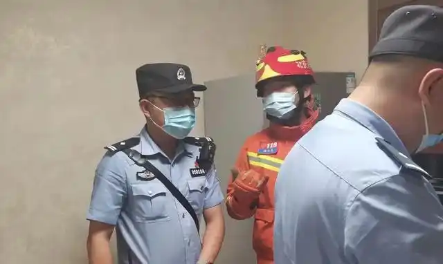 警察，为什么要拼命？