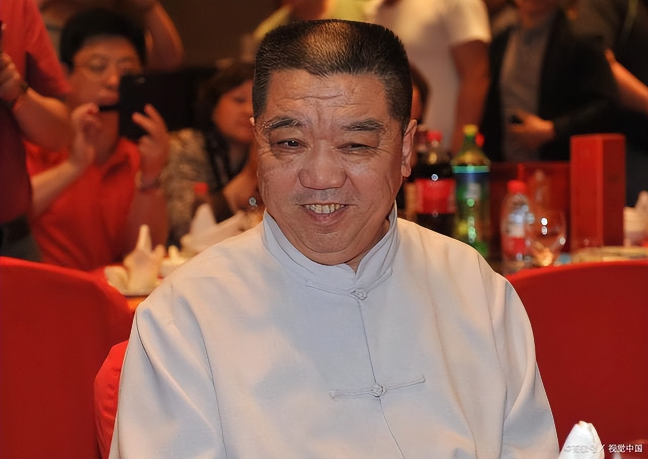 相声演员孟凡贵被采访，自称给徒弟说活过瘾，回应与郭德纲的矛盾