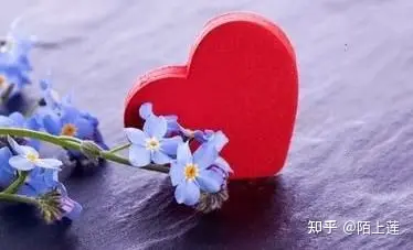 朋友建议我看书学习如何谈恋爱，有没有靠谱的书籍推荐?