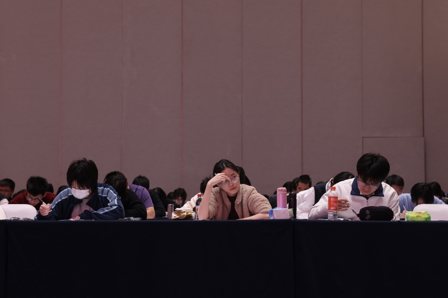 “新概念”28岁了,“愿你们保持好奇,保持提笔书写的勇气与热情”