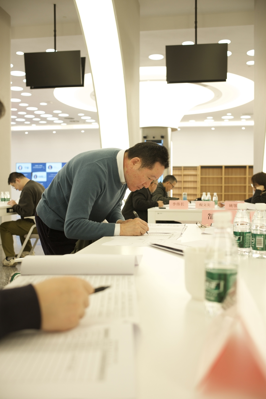 “新概念”28岁了,“愿你们保持好奇,保持提笔书写的勇气与热情”