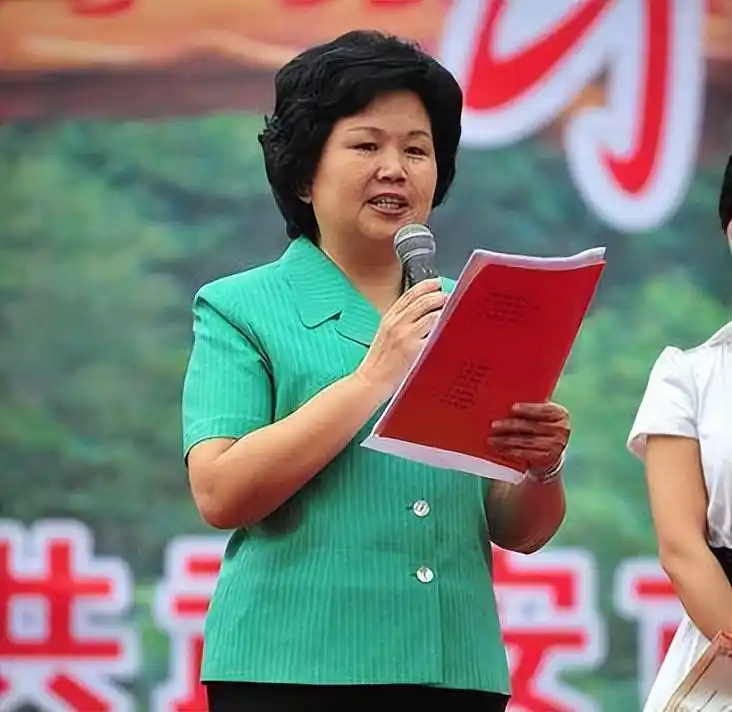 回顾邢质斌:与丈夫相守50年,罗京离世后自请离职,如今怎样了