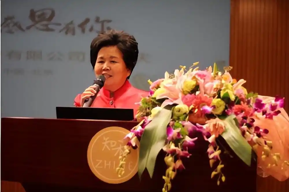 回顾邢质斌:与丈夫相守50年,罗京离世后自请离职,如今怎样了