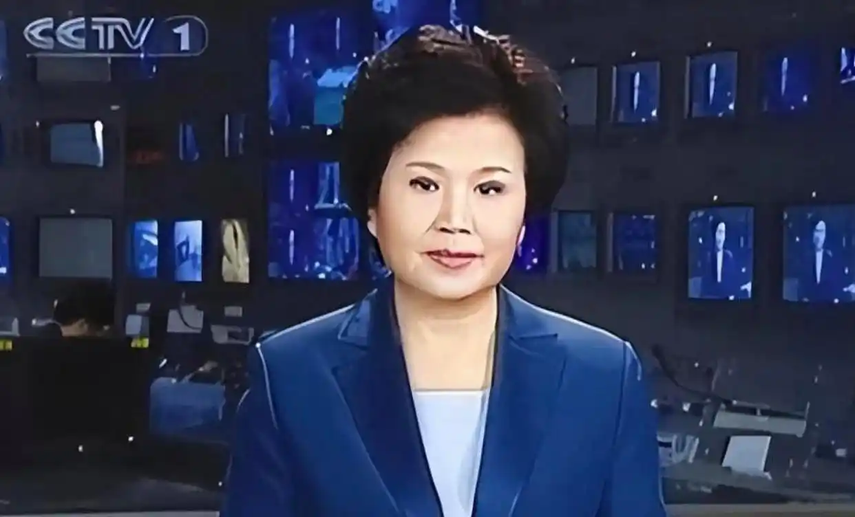 回顾邢质斌近照曝光:76岁满头白发,与丈夫相濡以沫安享晚年