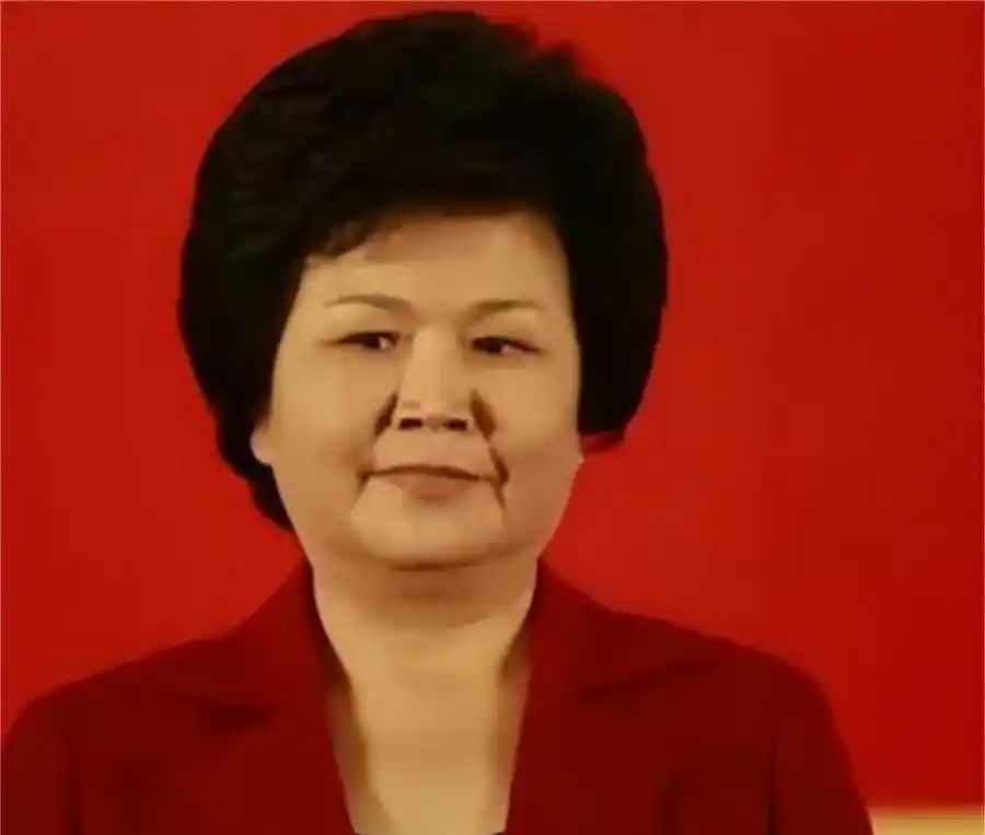 回顾:邢质斌鲜少露面,与初恋丈夫共度一生,退休后生活近况引关切