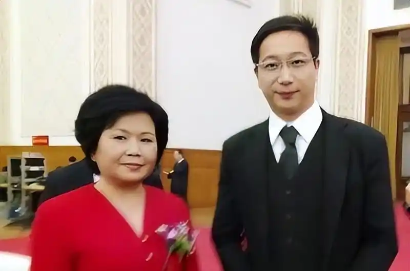 回顾:邢质斌鲜少露面,与初恋丈夫共度一生,退休后生活近况引关切