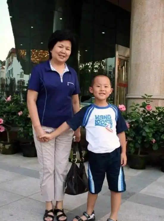 邢质斌：央视35年零失误的传奇主持，退休生活揭秘！