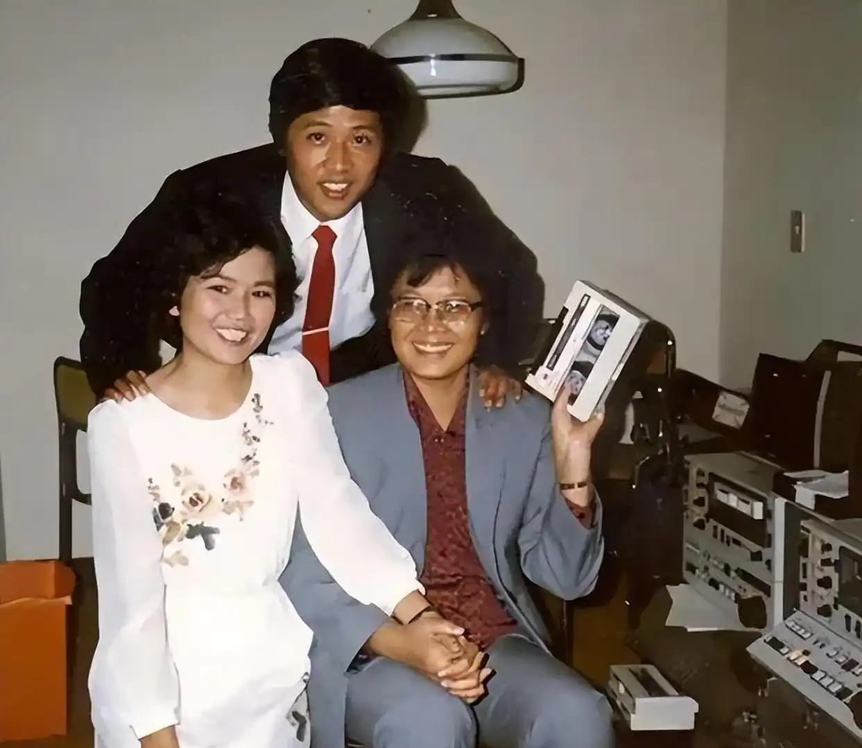 邢质斌：央视35年零失误的传奇主持，退休生活揭秘！