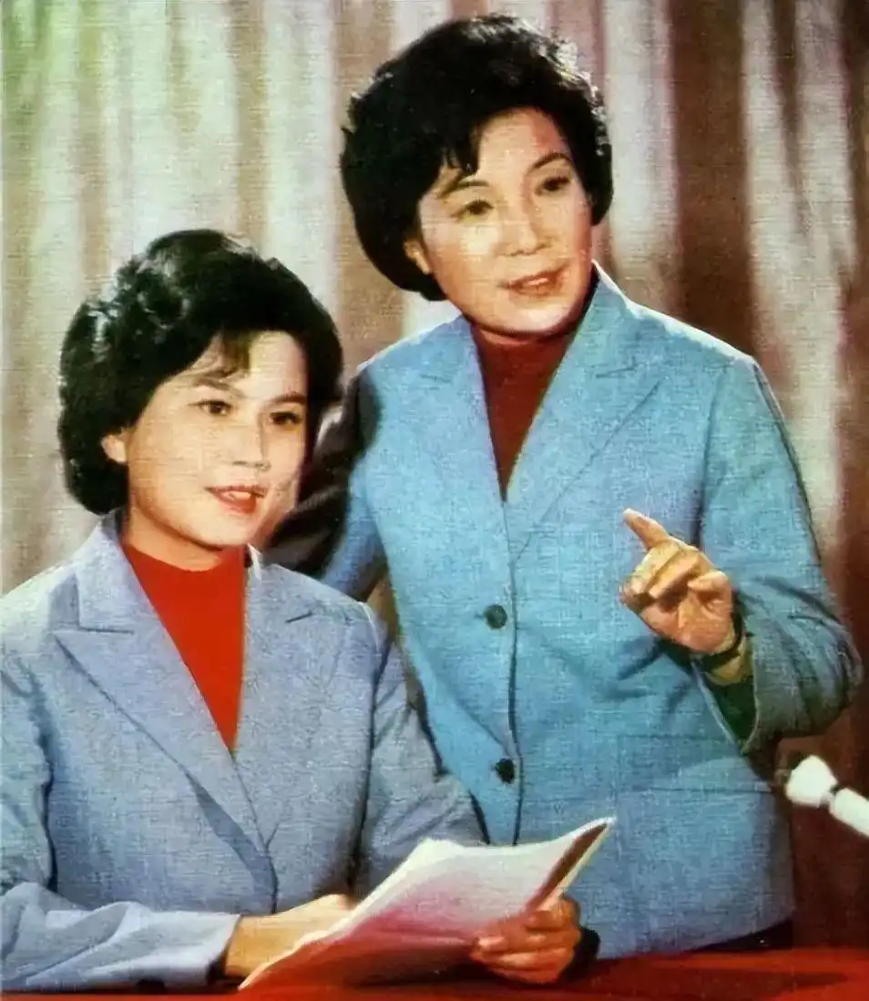 邢质斌近照曝光：76岁满头白发，与丈夫相濡以沫安享晚年