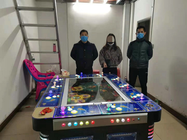 凭祥边境派出所一天破获两起电子游戏机赌博案