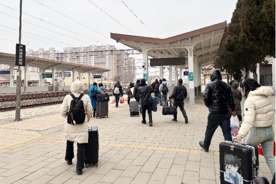 2026新春走基层丨春运首日 直击静海火车站