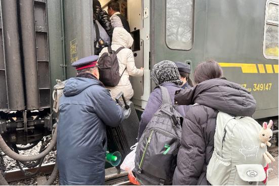 2026新春走基层丨春运首日 直击静海火车站