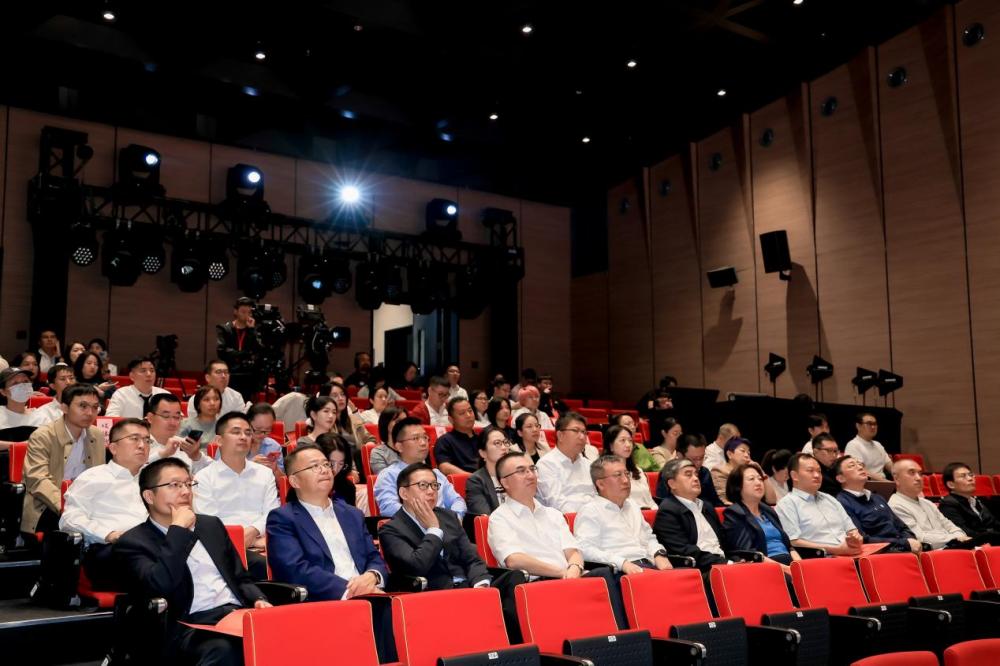 “阅读新时代”理论热点面对面，阅读分享活动走进中国移动