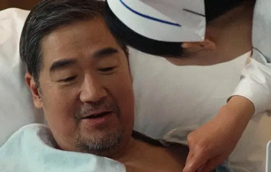 收手吧张国立！和小二十岁杨童舒演情侣、吻戏不断，太辣眼睛