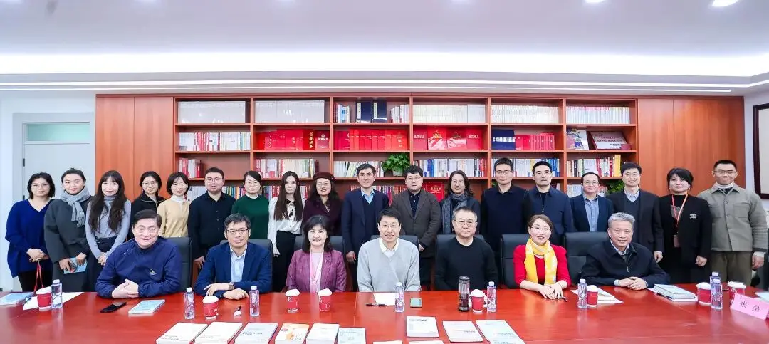 从“协议”到“续章”：一场持续三年仍将继续的校媒双向奔赴