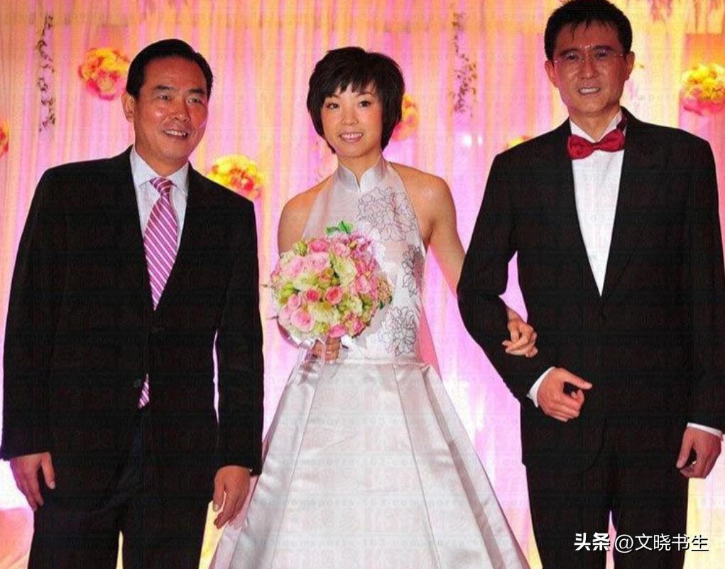 富商徐威:与12年女友袁立分手,转身娶了张怡宁,全靠岳母撑腰