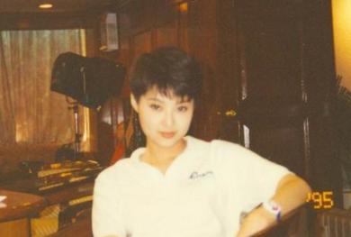 身价300亿富商徐威，宠袁立12年，为何转身迎娶奥运冠军张怡宁？