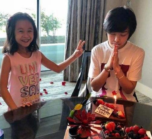 身价300亿富商徐威，宠袁立12年，为何转身迎娶奥运冠军张怡宁？