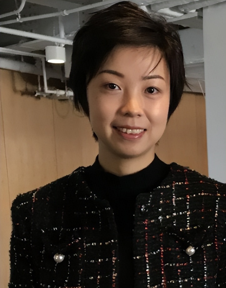 身价300亿富商徐威，宠袁立12年，为何转身迎娶奥运冠军张怡宁？