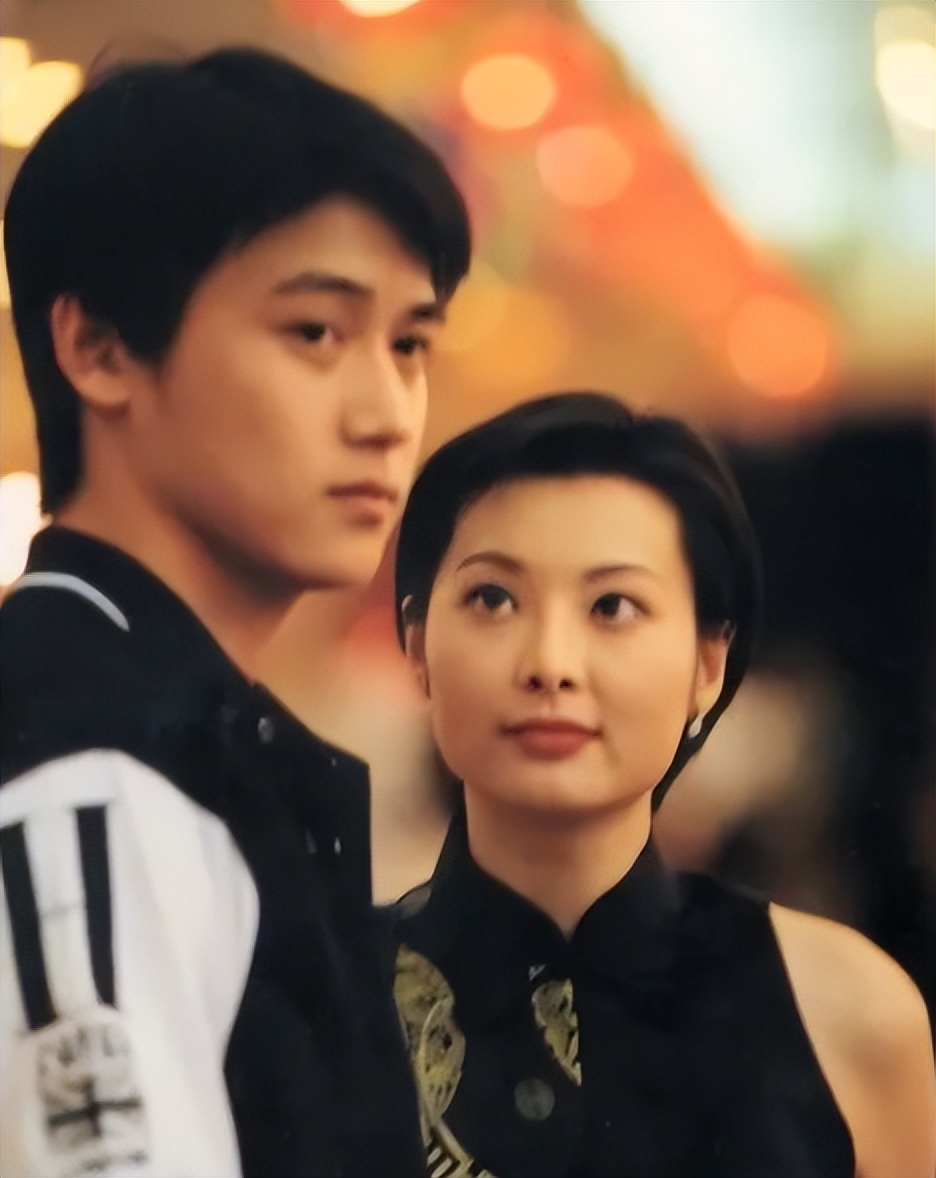 身价300亿富商徐威，宠袁立12年，为何转身迎娶奥运冠军张怡宁？