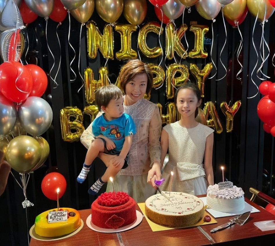 身价300亿富商徐威，宠袁立12年，为何转身迎娶奥运冠军张怡宁？