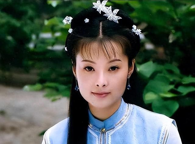 袁立:被徐威宠了12年,三婚两离后50岁无子女,她到底图什么?