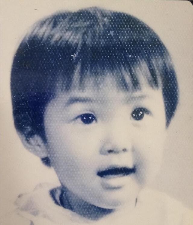 袁立:被徐威宠了12年,三婚两离后50岁无子女,她到底图什么?