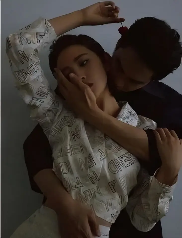 有一种“反噬”叫张若昀和唐艺昕，结婚四年现在善恶报应终于来了