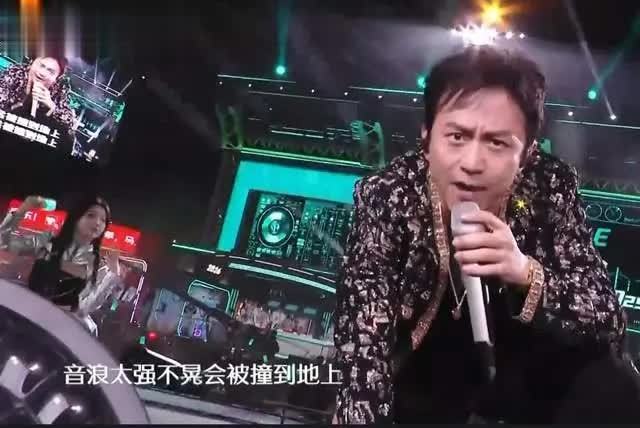 邓超炸场湖南卫视跨年晚会，全开麦唱跳封神，收视登顶燃爆全网！