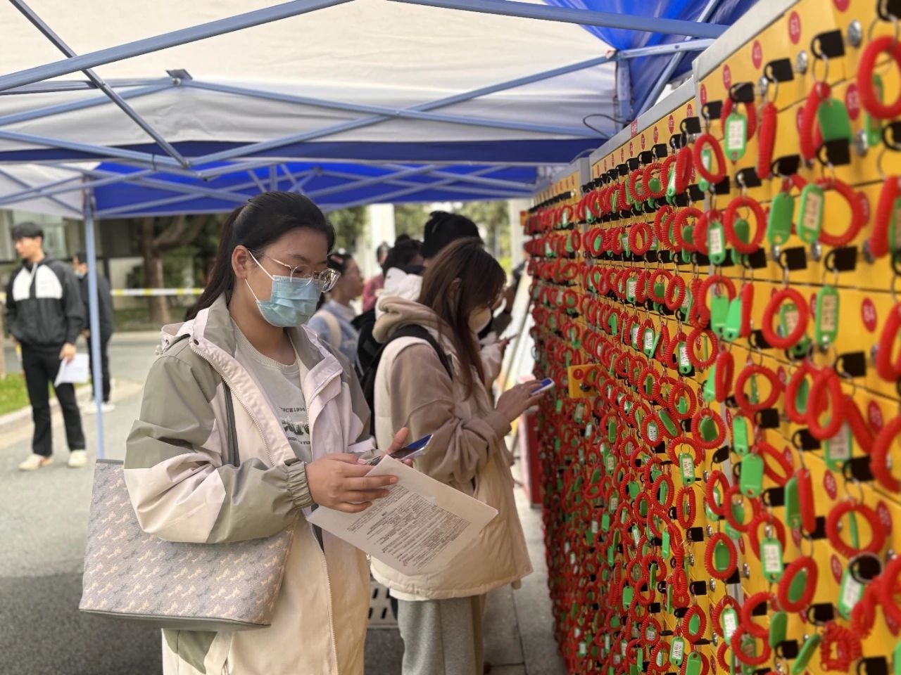 江苏2024年10月高等教育自学考试顺利举行