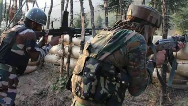 印度2000眼镜蛇特种部队，被400叛匪群殴3小时，战死22人