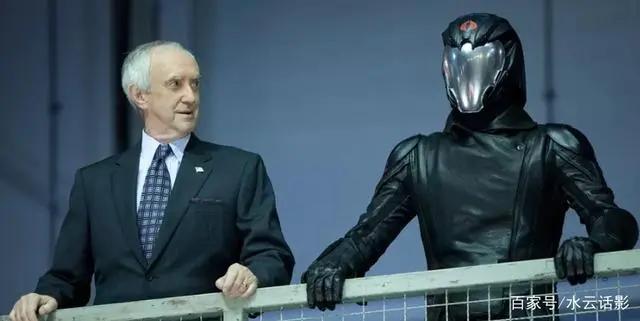 动作电影《特种部队2：全面反击》巨石强森布鲁斯威利斯领衔主演