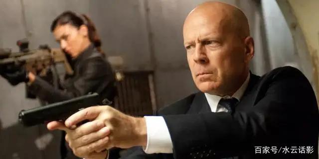 动作电影《特种部队2：全面反击》巨石强森布鲁斯威利斯领衔主演