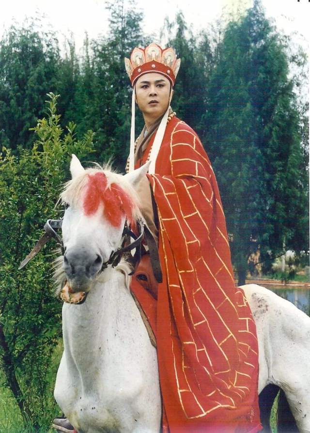 35年过去了,《西游记》三位唐僧演员的老年生活,差距也太大了吧